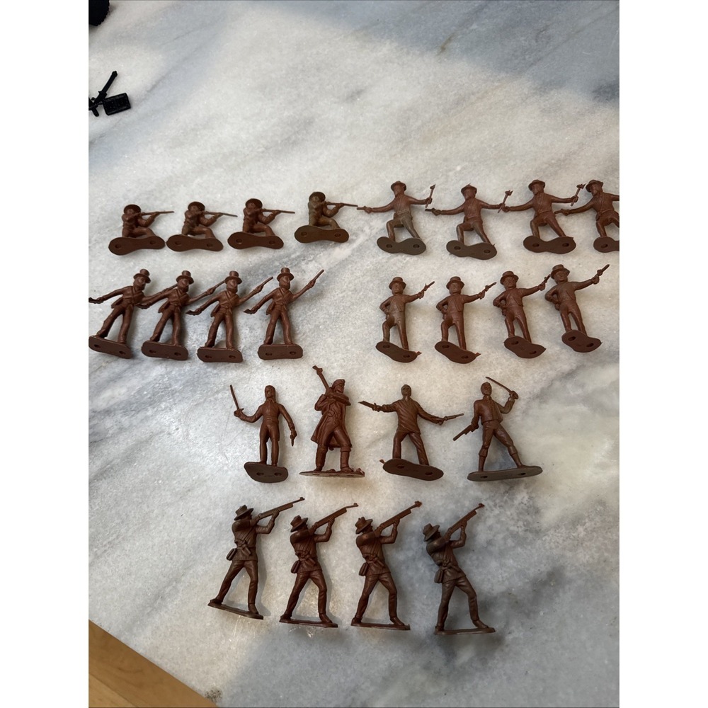 BMC The Alamo Jim‎ Bowie character And Others 54mm plastic toy soldier Lot Of 24